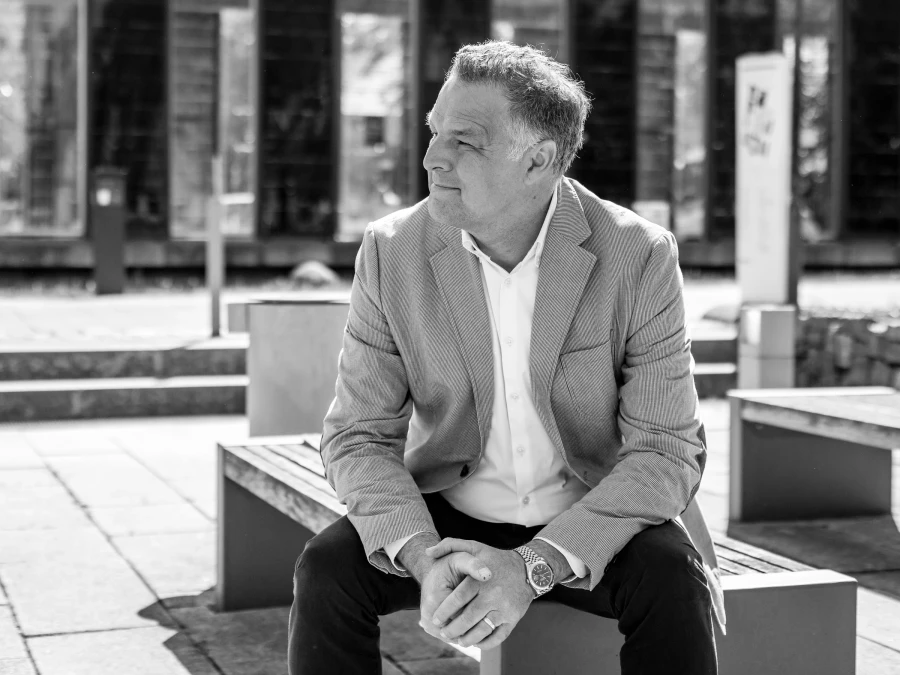 Portrait von Simon Buck